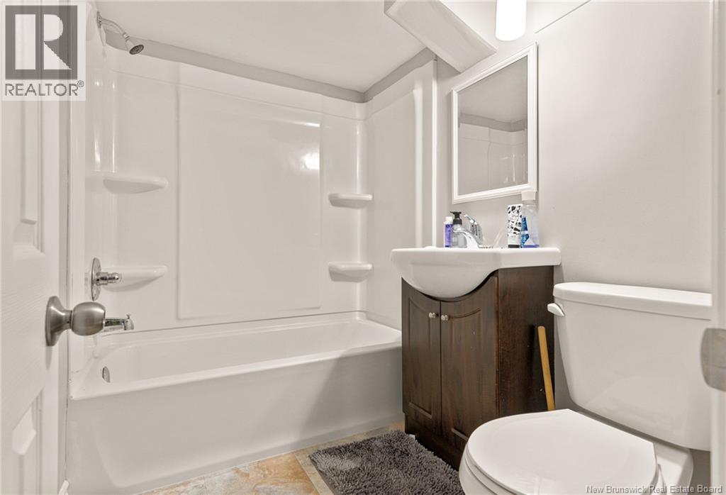 182 Sumner Avenue, Moncton, New Brunswick  E1C 8A5 - Photo 32 - NB136150
