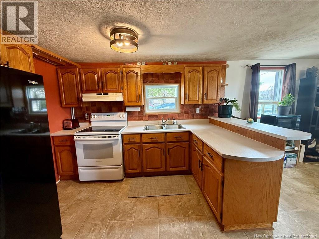 74 De L'ecole Street, Rogersville, New Brunswick  E4Y 1V7 - Photo 3 - NB136356