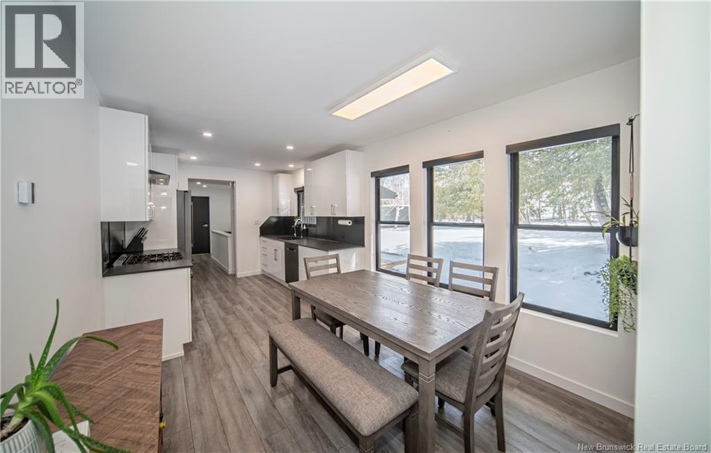 34 Simcoe Court, Fredericton, New Brunswick  E3B 2W9 - Photo 6 - NB136546