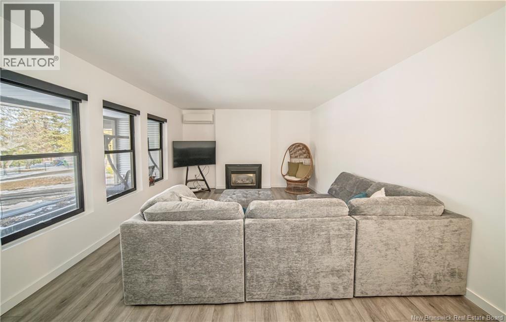 34 Simcoe Court, Fredericton, New Brunswick  E3B 2W9 - Photo 7 - NB136546