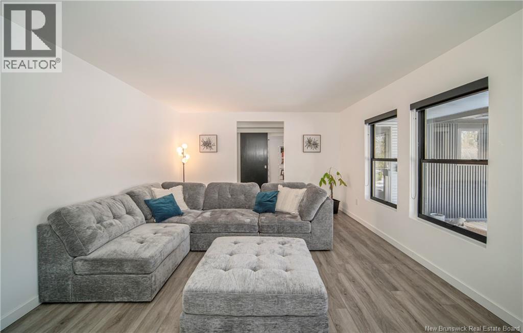 34 Simcoe Court, Fredericton, New Brunswick  E3B 2W9 - Photo 9 - NB136546
