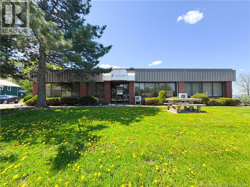 378 Coverdale Street, Moncton, New Brunswick  E1B 3J6 - Photo 3 - NB136537