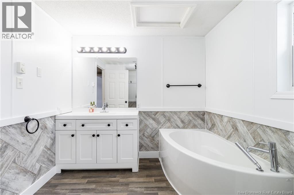 56 Sherry's Lane, Fredericton, New Brunswick  E3C 1L8 - Photo 23 - NB136377