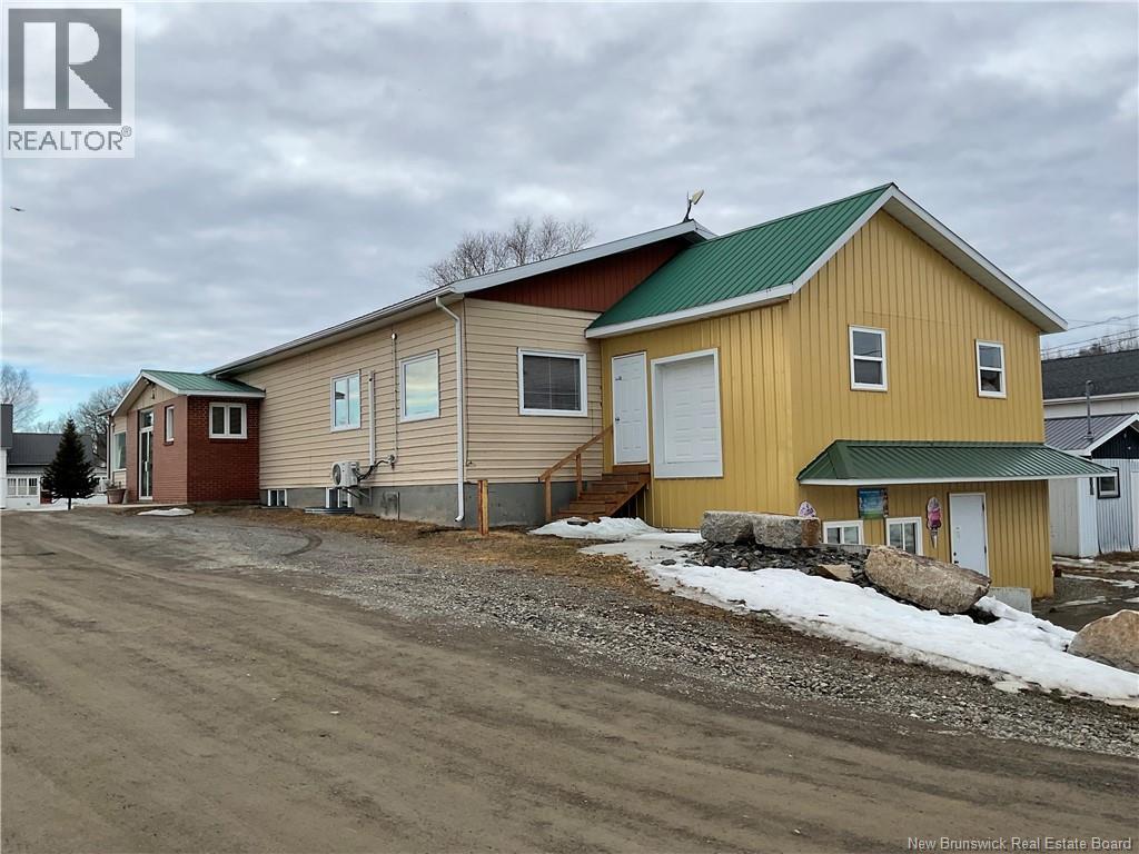 16 Hospital Street, Bath, New Brunswick  E7J 1B2 - Photo 5 - NB136631