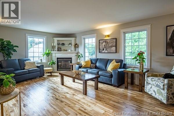 3367 Woodstock Road, Fredericton, New Brunswick  E3E 1A5 - Photo 12 - NB136643