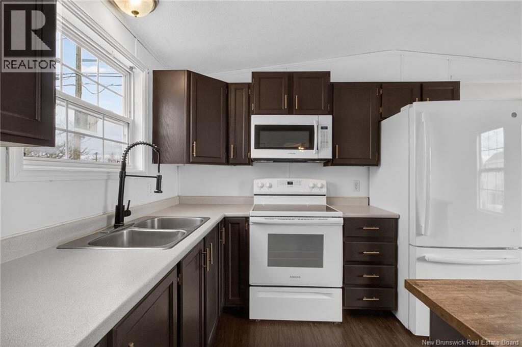 26 Carouge, Moncton, New Brunswick  E1N 2T4 - Photo 7 - NB136764