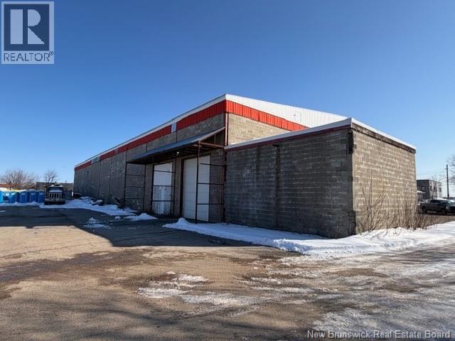 292 Dumaresq Street, Bathurst, New Brunswick  E2A 1H9 - Photo 3 - NB136664