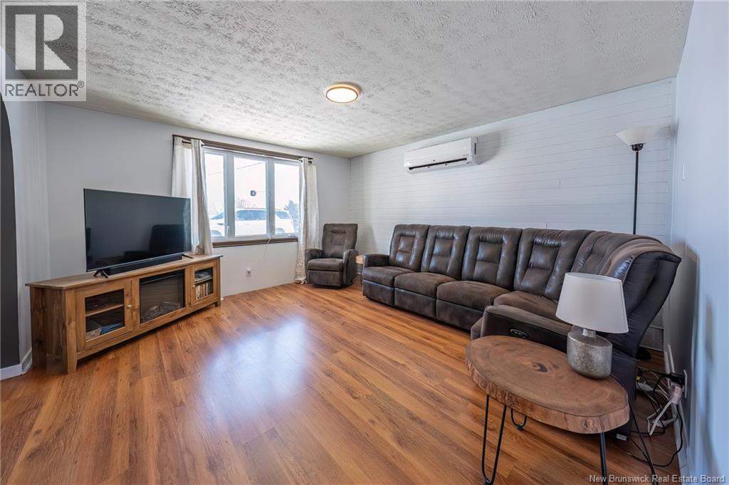 855 Walker Street, Grand Falls, New Brunswick  E3Z 1A4 - Photo 31 - NB136779