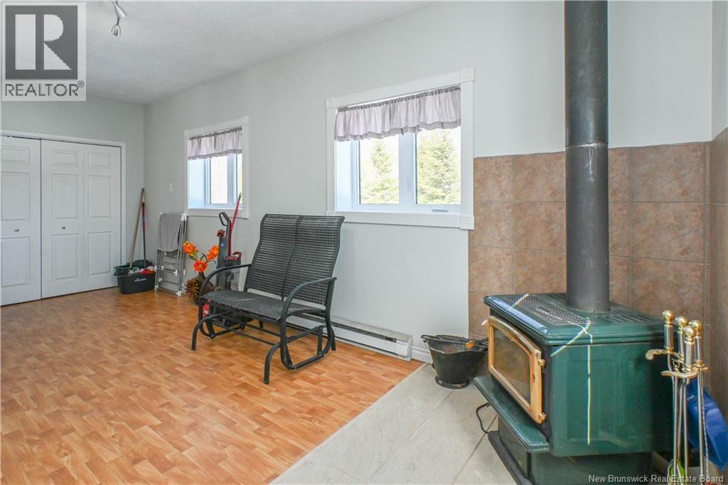 199 Saint-Simon Road, Caraquet, New Brunswick  E1W 1B3 - Photo 22 - NB136827