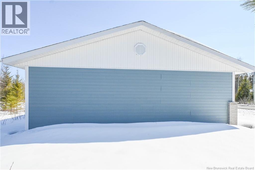 199 Saint-Simon Road, Caraquet, New Brunswick  E1W 1B3 - Photo 4 - NB136827