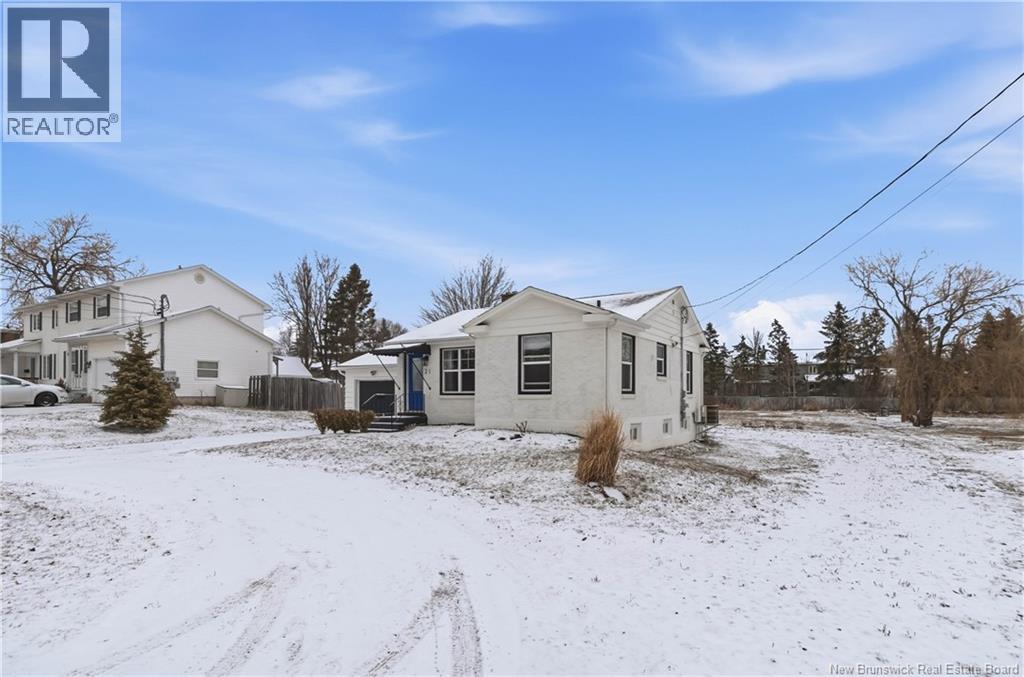 21 Kenmore Drive, Moncton, New Brunswick  E1A 4J7 - Photo 4 - NB136158