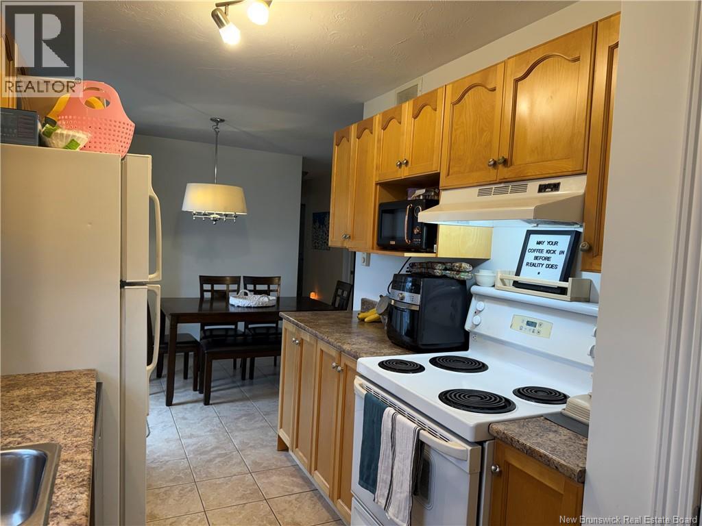 333 Twin Oaks, Moncton, New Brunswick  E1G 4W7 - Photo 8 - NB136696