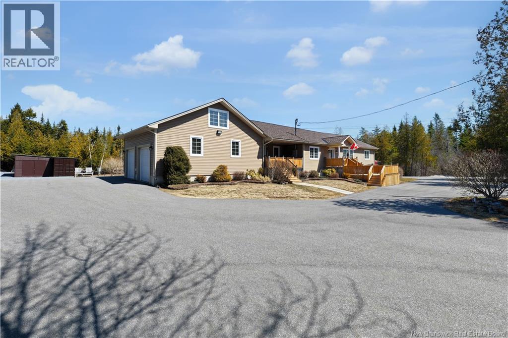 735 Hillcrest Road, Saint John, New Brunswick