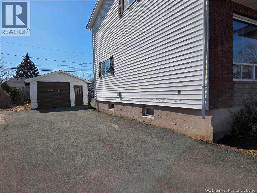 68-70 Whitney, Moncton, New Brunswick  E1C 8C6 - Photo 4 - NB136955