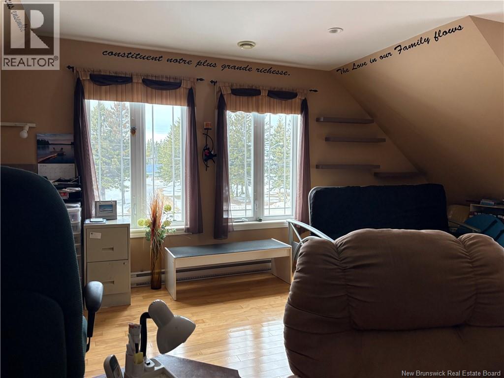 78 Rue Des Champs, Pointe-Verte, New Brunswick  E8J 2V4 - Photo 20 - NB136240