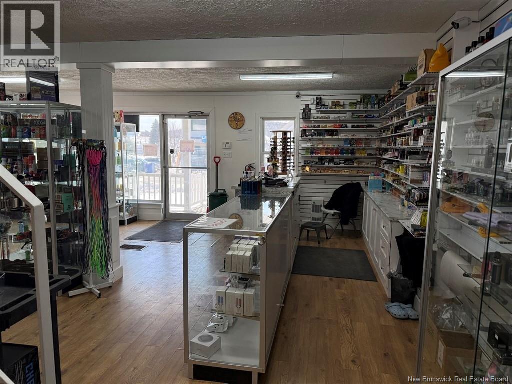 405 Victoria Street, Edmundston, New Brunswick  E3V 2K4 - Photo 2 - NB136804