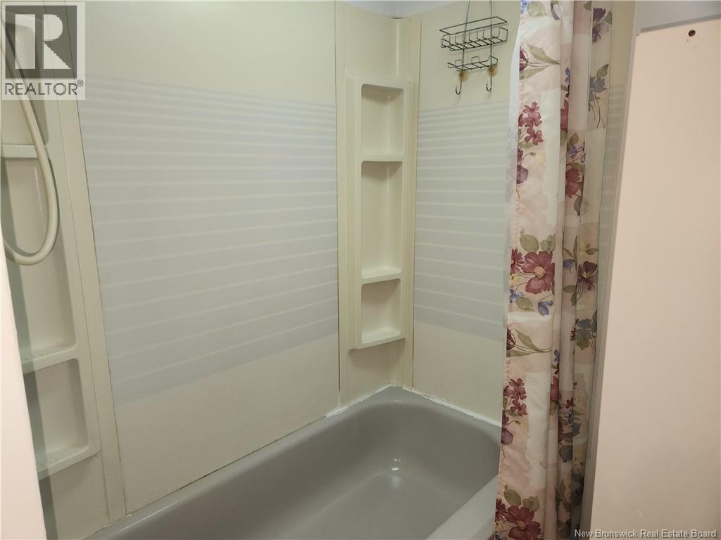 66 St-Antoine Street, Saint-Léonard, New Brunswick  E7E 1Z4 - Photo 24 - NB136992