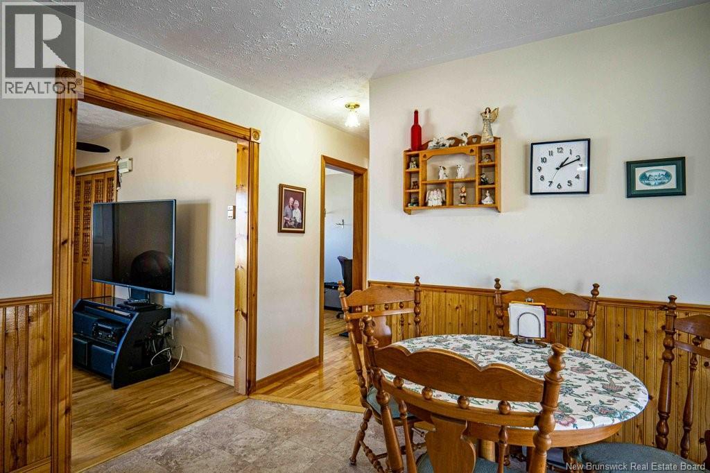 16 Harding Drive, Nackawic, New Brunswick  E6G 1C4 - Photo 11 - NB137095