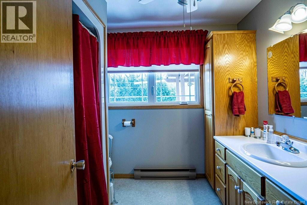 16 Harding Drive, Nackawic, New Brunswick  E6G 1C4 - Photo 19 - NB137095