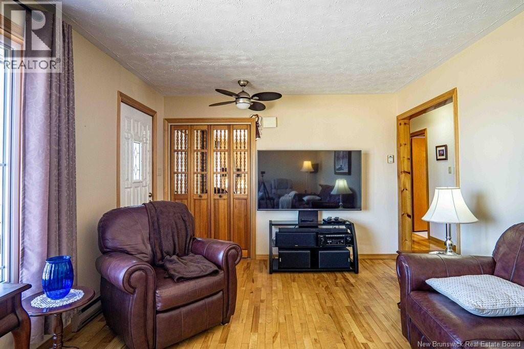 16 Harding Drive, Nackawic, New Brunswick  E6G 1C4 - Photo 6 - NB137095