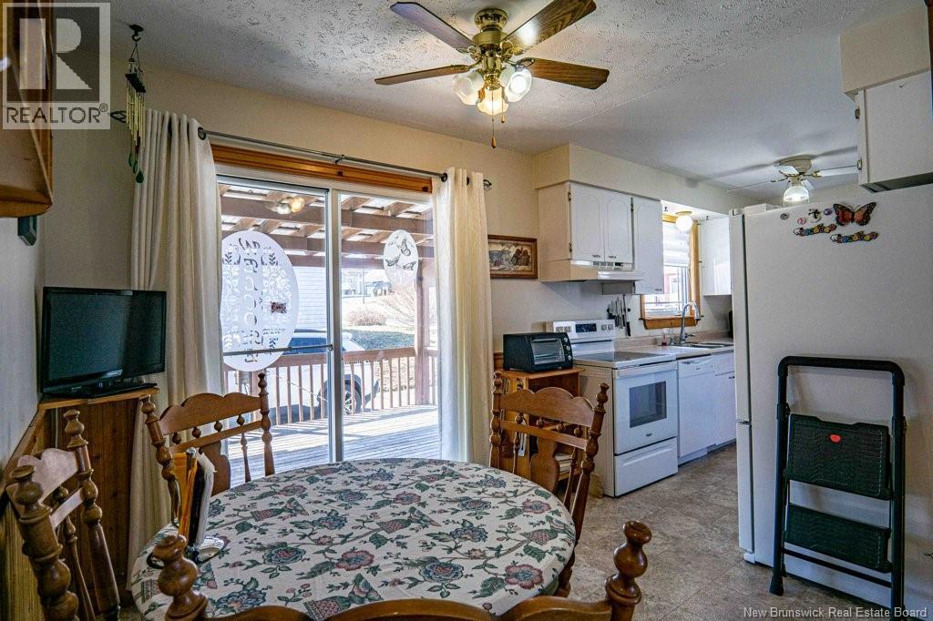 16 Harding Drive, Nackawic, New Brunswick  E6G 1C4 - Photo 9 - NB137095