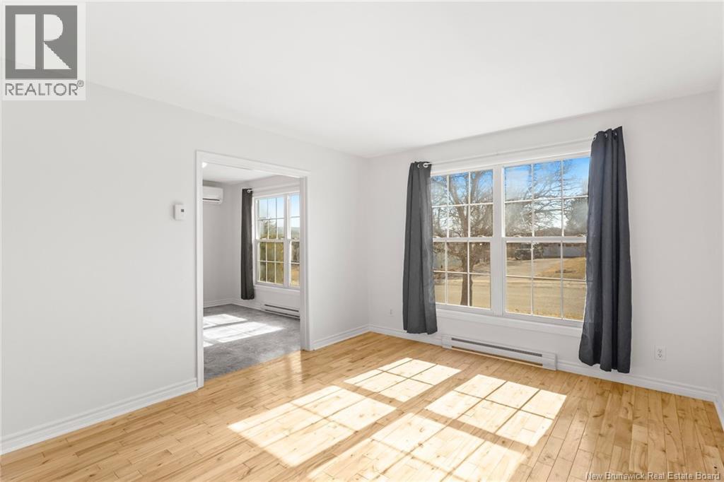 24 Mclaren Crescent, Nackawic, New Brunswick  E6G 1C7 - Photo 11 - NB136751