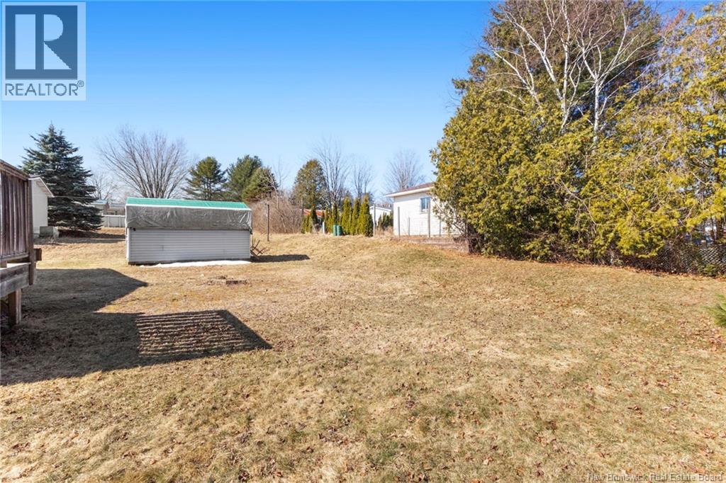 24 Mclaren Crescent, Nackawic, New Brunswick  E6G 1C7 - Photo 39 - NB136751