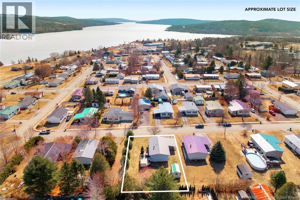 24 Mclaren Crescent, Nackawic, New Brunswick  E6G 1C7 - Photo 46 - NB136751