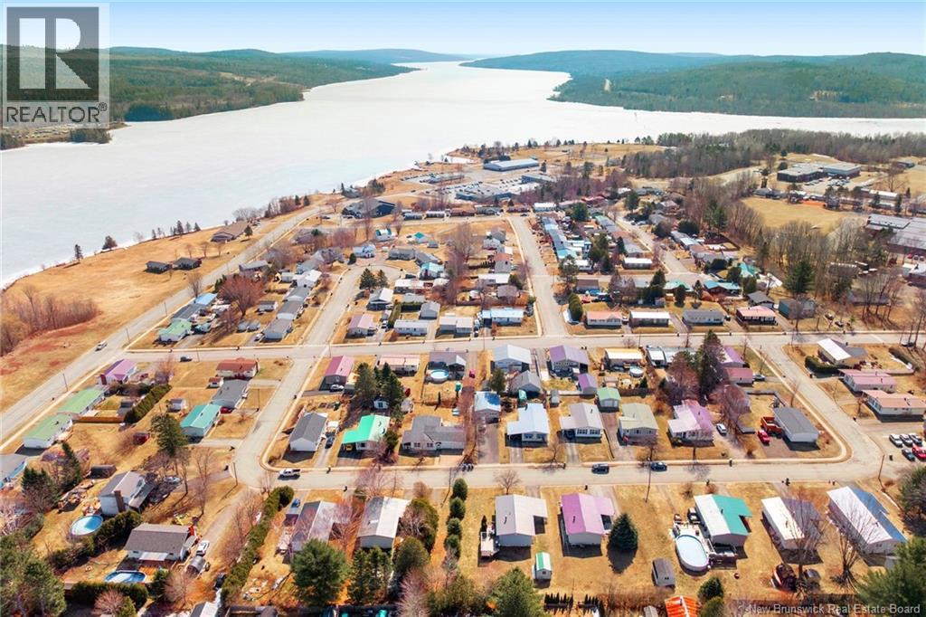 24 Mclaren Crescent, Nackawic, New Brunswick  E6G 1C7 - Photo 6 - NB136751