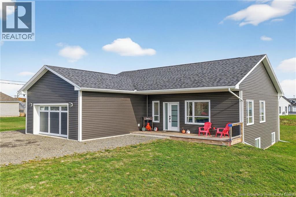 11 Riverside Drive, Petitcodiac, New Brunswick  E4Z 0K7 - Photo 1 - NB137146