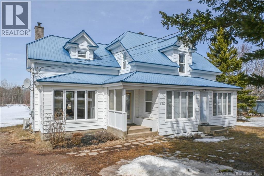 725 Saint-Pierre O. Boulevard, Caraquet, New Brunswick