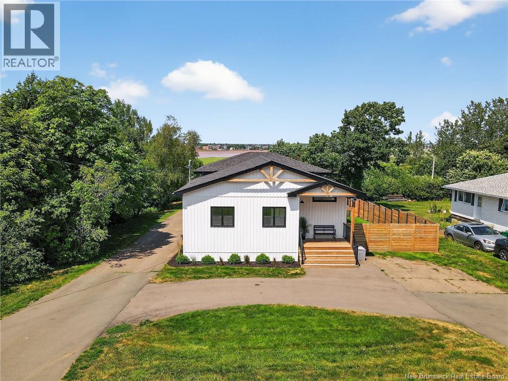 279 Hillsborough Road, Riverview, New Brunswick  E1B 1S3 - Photo 2 - NB132576