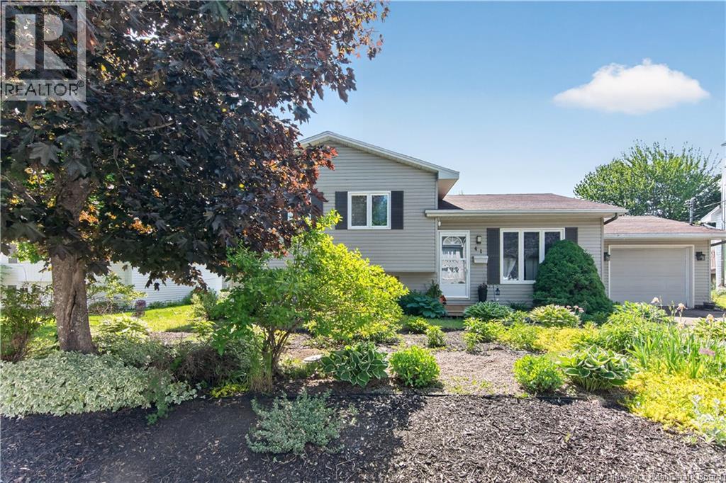 41 Rockmaple Drive, Moncton, New Brunswick E1G 2H1 - Photo 2 - NB137299