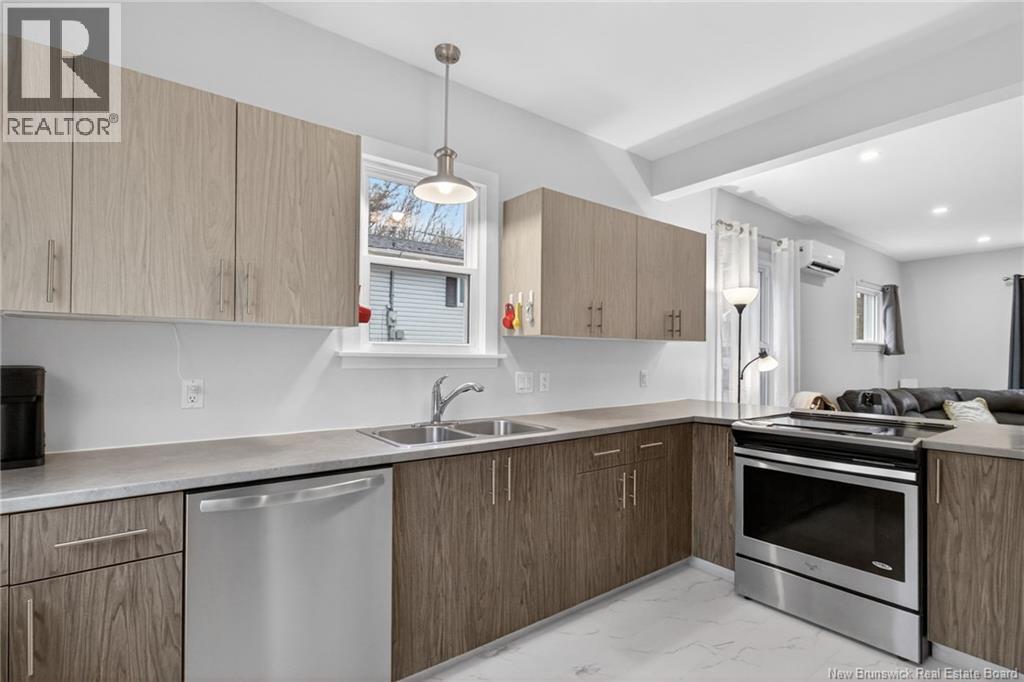 122 Hillview Avenue, Riverview, New Brunswick  E1B 1M2 - Photo 2 - NB137351