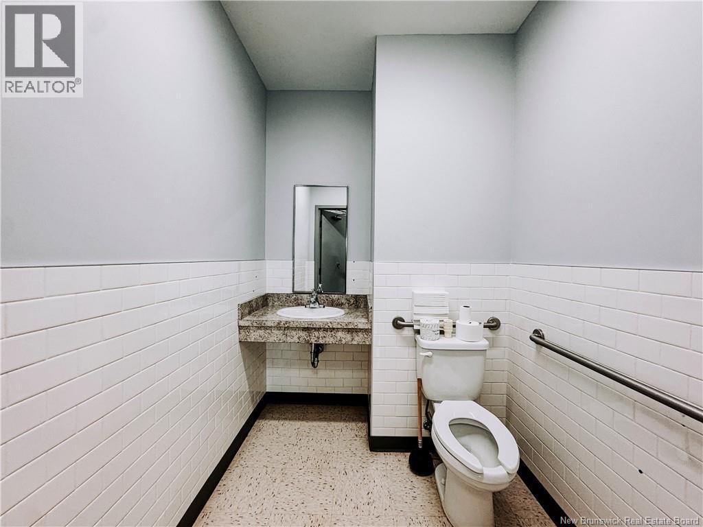 8 Galloway Street, Moncton, New Brunswick  E1H 2J4 - Photo 7 - NB137348