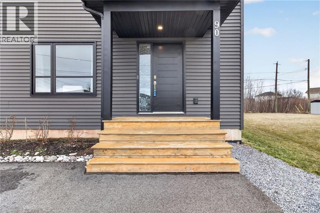 90 Timandra Crescent, Moncton, New Brunswick  E1G 5Y4 - Photo 2 - NB136987