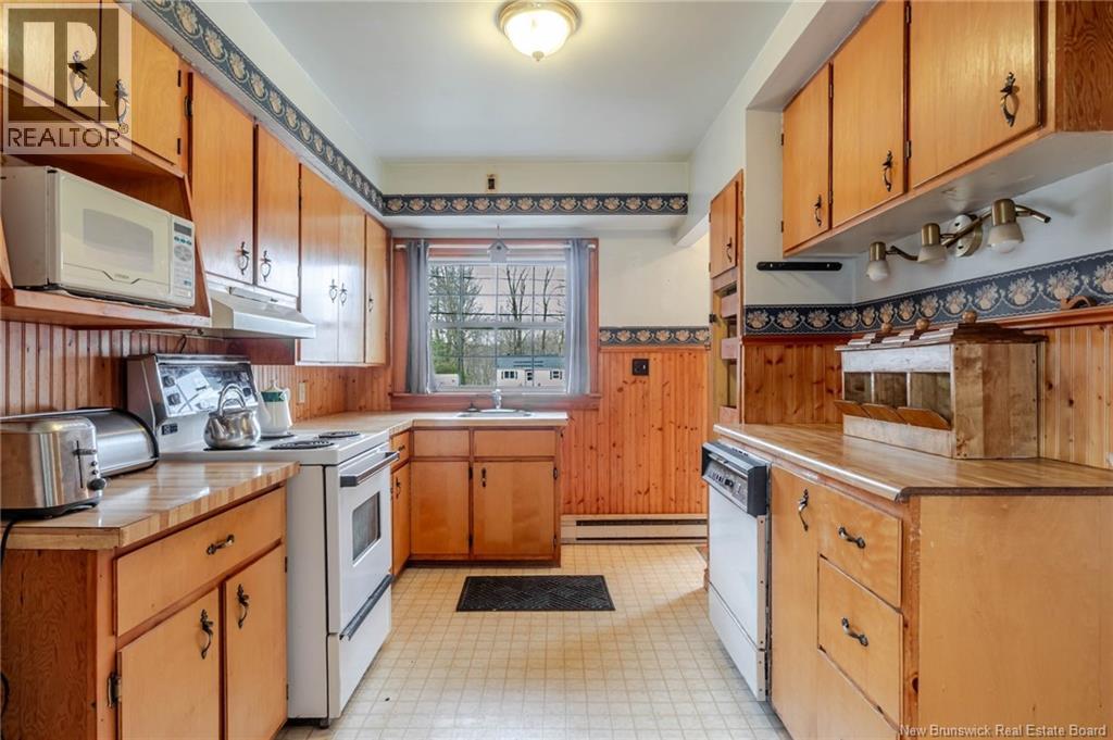 155 Pearl Street, Fredericton, New Brunswick  E3G 7S5 - Photo 2 - NB137375