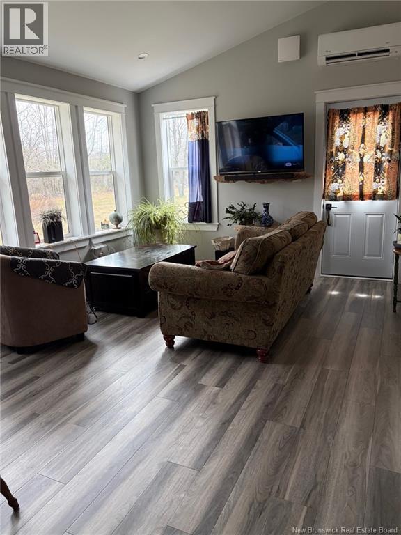 19 Pine Street, St. Stephen, New Brunswick  E3L 1X3 - Photo 8 - NB137449