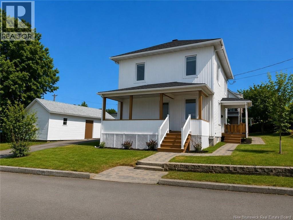 90 35e Avenue, Edmundston, New Brunswick  E3V 2V3 - Photo 1 - NB137486