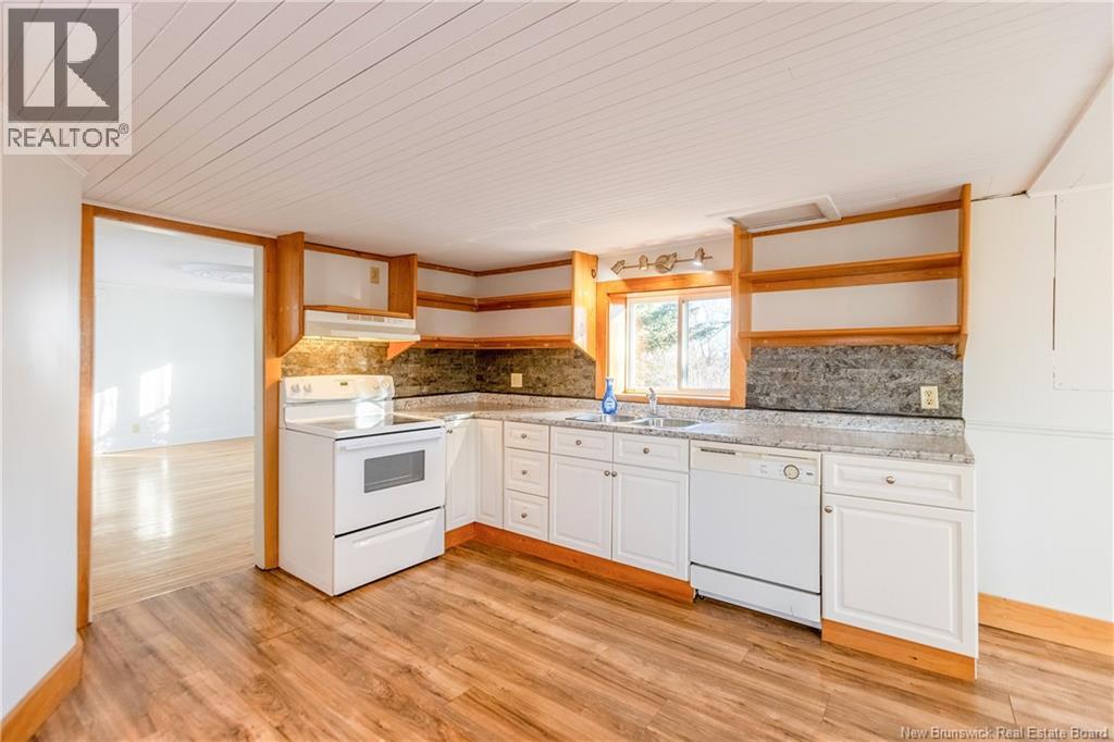 18 Route 955, Cape Tormentine, New Brunswick E4M 2A3 - Photo 11 - NB137573