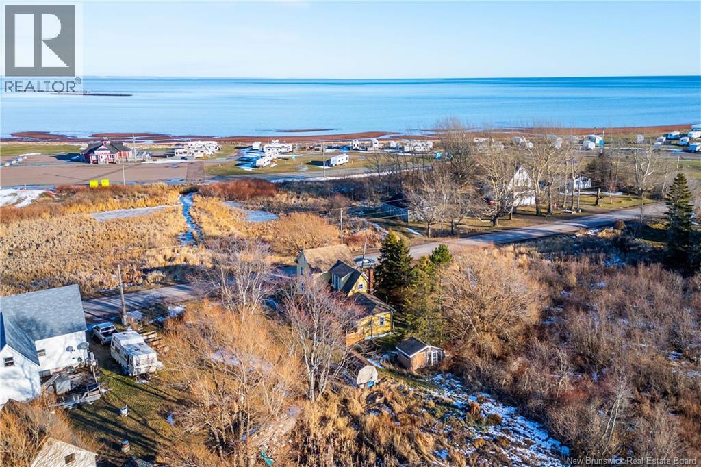 18 Route 955, Cape Tormentine, New Brunswick E4M 2A3 - Photo 2 - NB137573