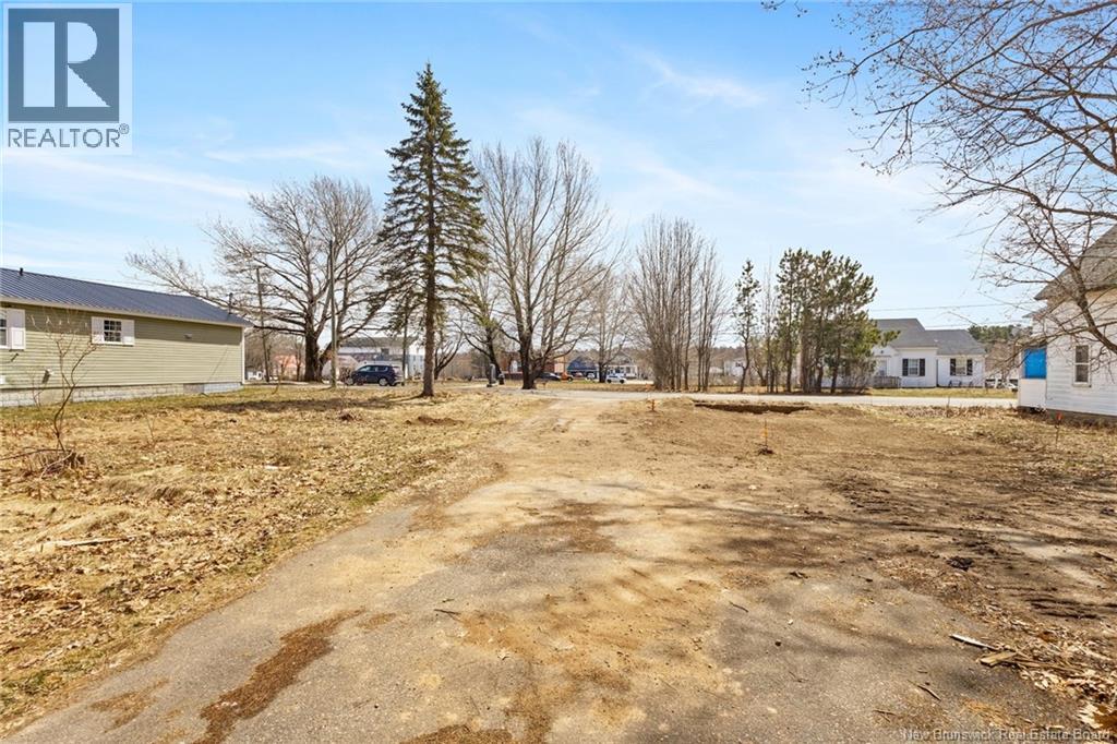73 Queen Street, Minto, New Brunswick  E4B 3P5 - Photo 3 - NB137641