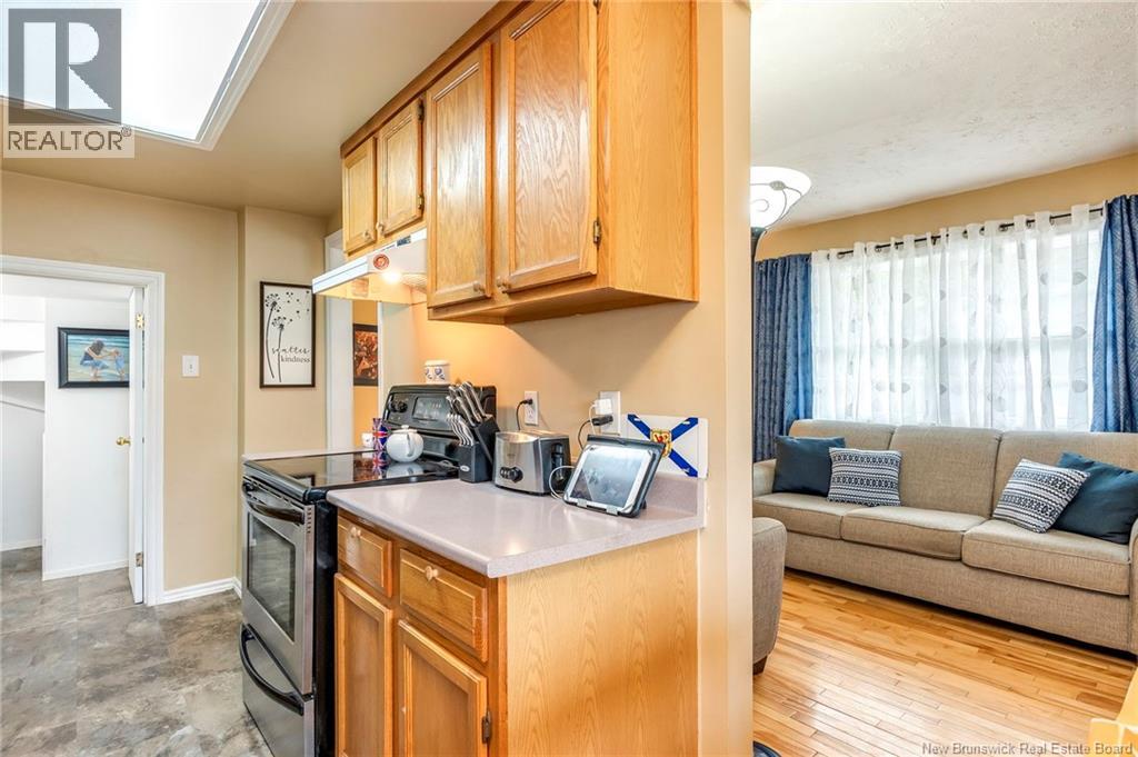 418 Tartan Street, Saint John, New Brunswick  E2K 2R7 - Photo 3 - NB137699