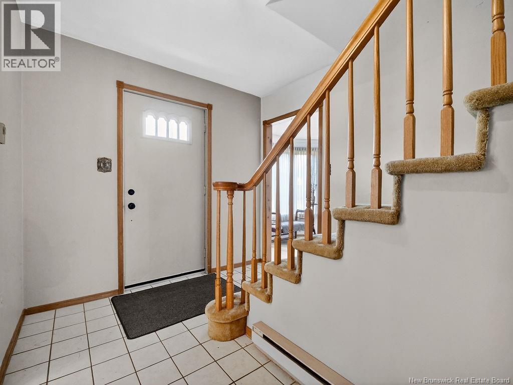 39 Hayden Drive, Moncton, New Brunswick  E1E 4E9 - Photo 3 - NB136868