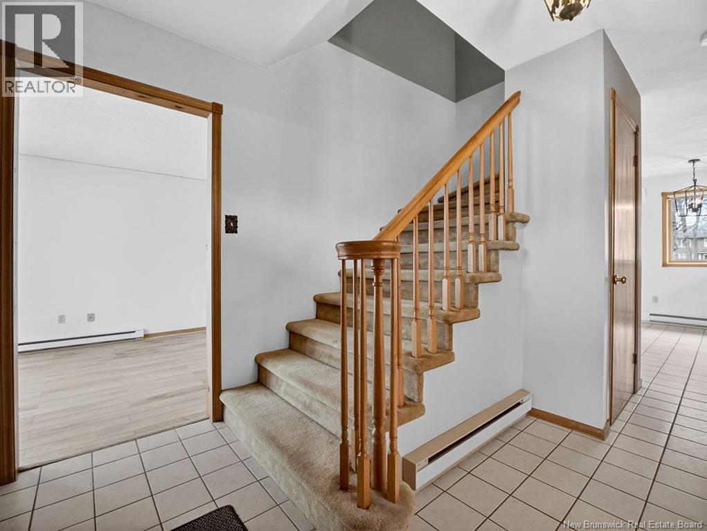 39 Hayden Drive, Moncton, New Brunswick  E1E 4E9 - Photo 4 - NB136868