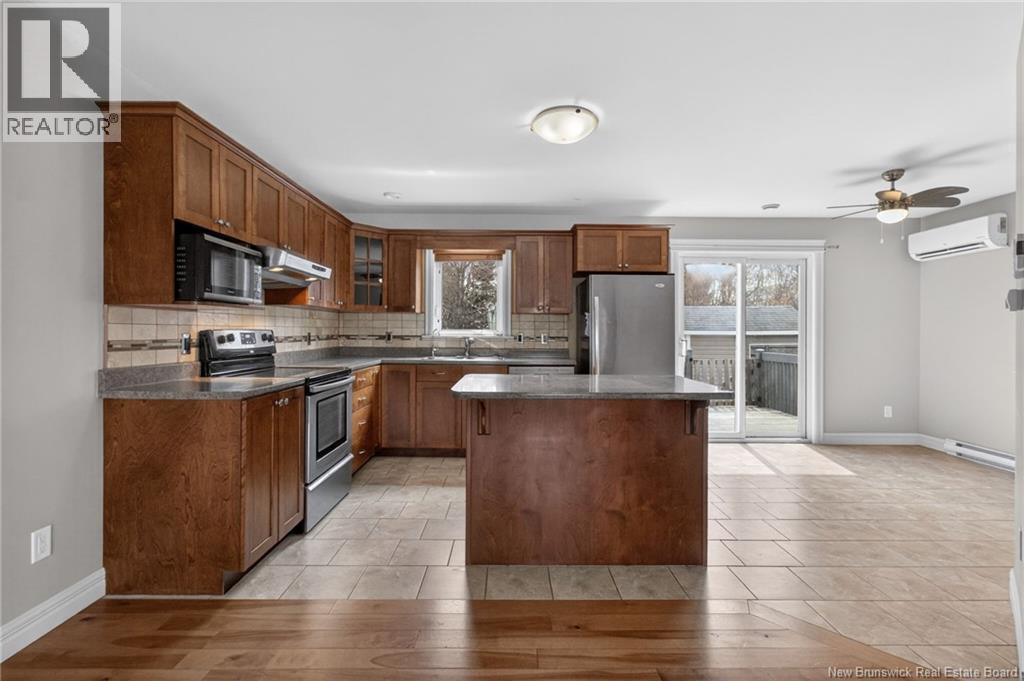 913 Bernard, Dieppe, New Brunswick  E1A 4A6 - Photo 8 - NB135985