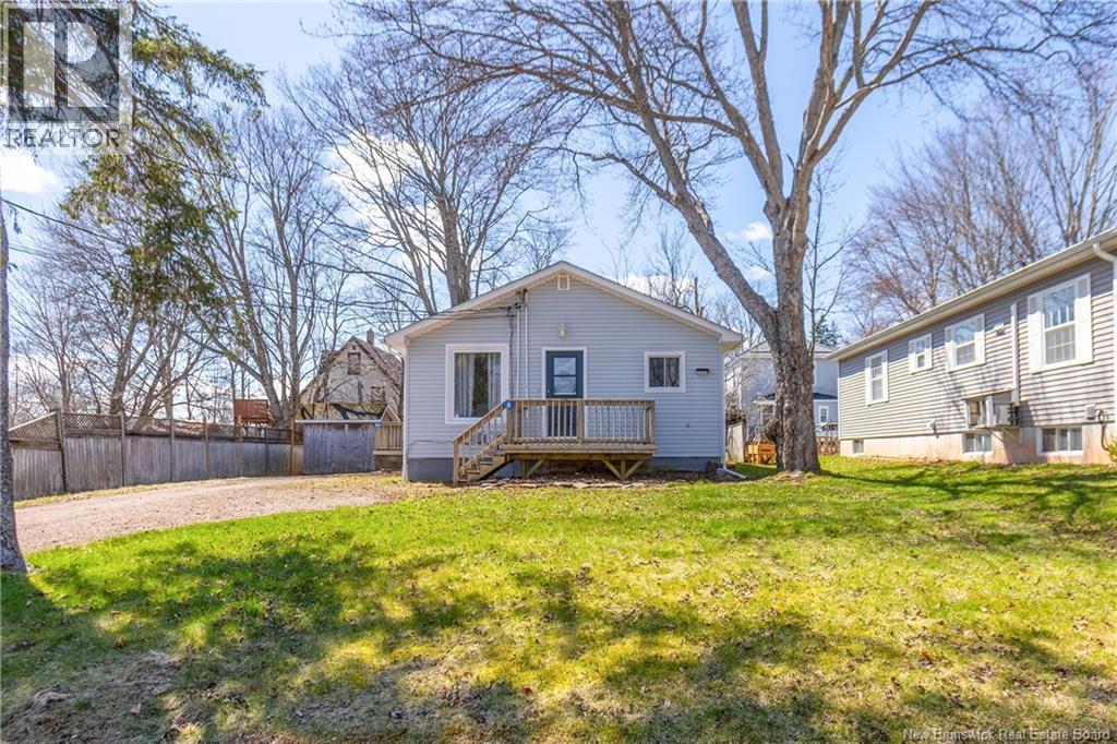 8 Estabrooks, Sackville, New Brunswick  E4L 3W7 - Photo 2 - NB137545