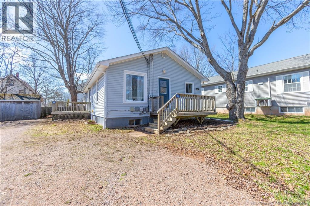 8 Estabrooks, Sackville, New Brunswick  E4L 3W7 - Photo 3 - NB137545