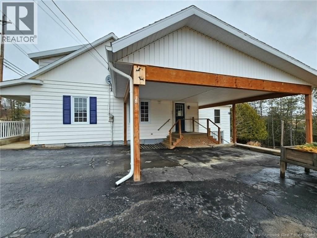 184 Main Street, Plaster Rock, New Brunswick  E7G 2E3 - Photo 6 - NB137724