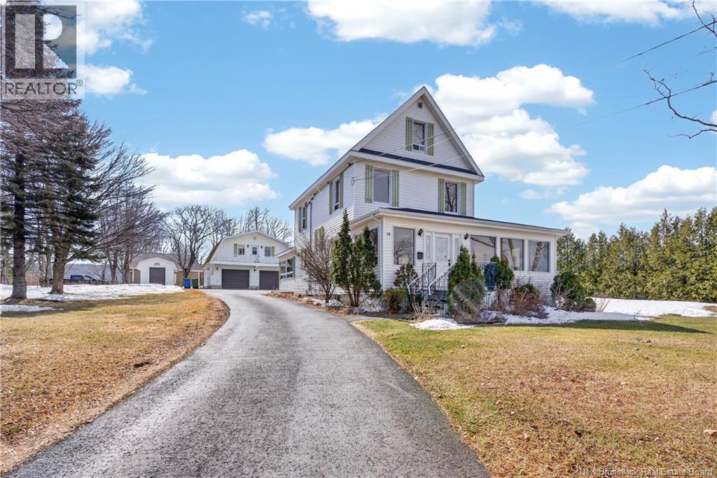 18 Stanley Street, Campbellton, New Brunswick